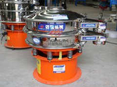 河南濮陽松花粉振動篩已發(fā)貨，請?jiān)?jīng)理注意查收